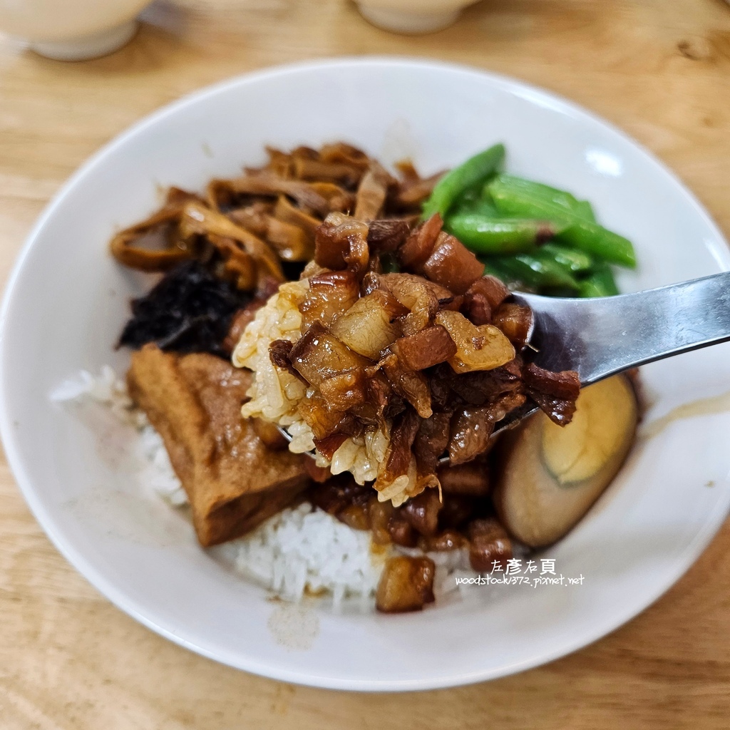 狀元腿庫飯_台南東區美食_肉燥便當飯17.jpg