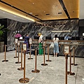 05, lobby.jpg