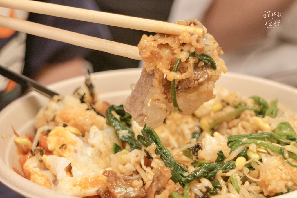 台中西區｜勤美商圈人氣韓式料理，餐點多樣，豆腐鍋、拌飯、炸雞