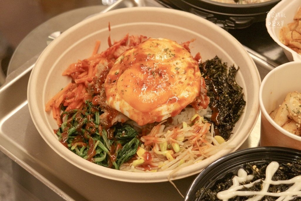 台中西區｜勤美商圈人氣韓式料理，餐點多樣，豆腐鍋、拌飯、炸雞