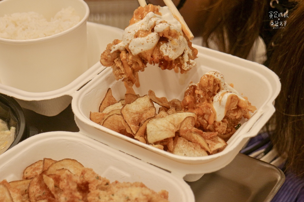 台中西區｜勤美商圈人氣韓式料理，餐點多樣，豆腐鍋、拌飯、炸雞