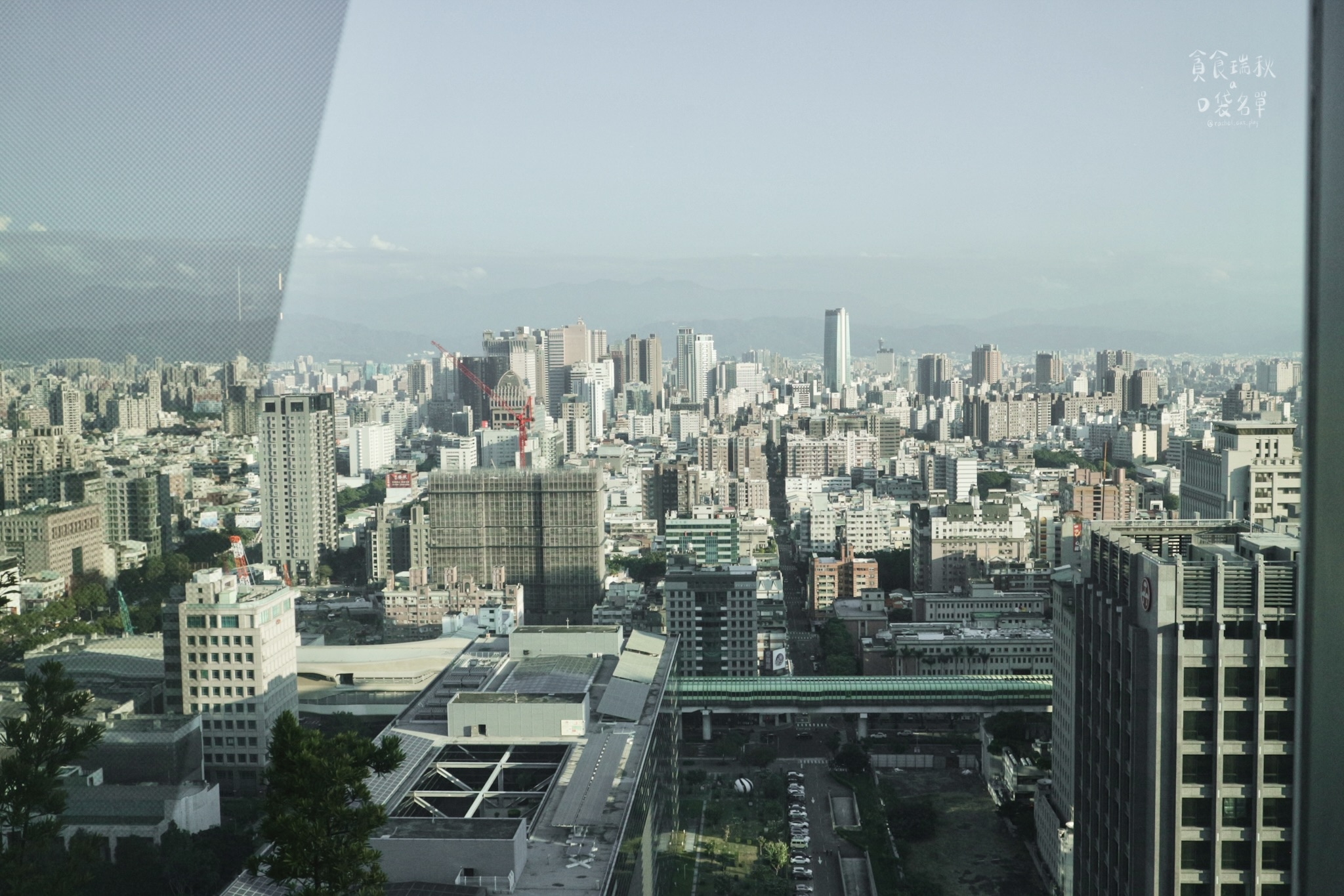 台中西屯｜享用高級火鍋套餐，27樓高空市景盡收眼底｜沐明鍋物
