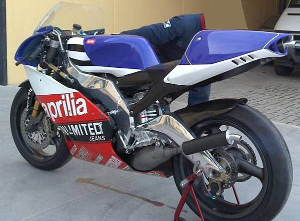 aprilia-rsw-250-1992-reggiani-replica