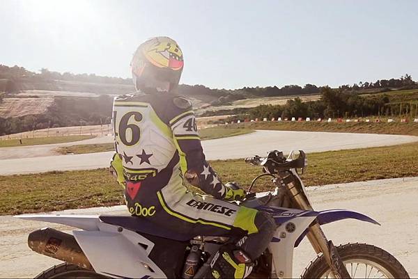 valentino-rossi-ranch-flat-track