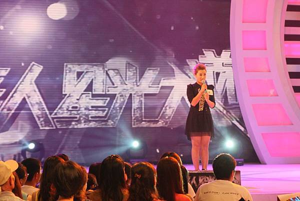 來自石家莊的王恩丛 豐富的感情歌聲和穩健的台風 獲得好評