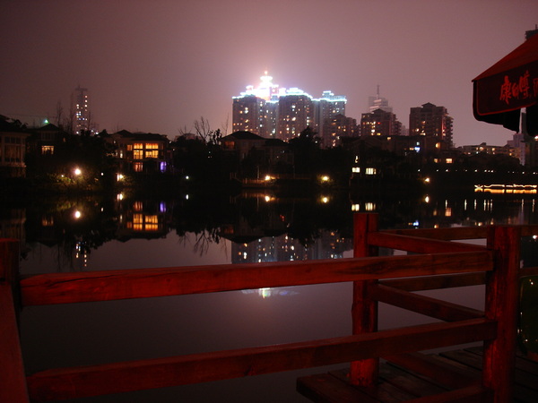 社區夜景