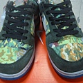 NIKE DUNK CLOT 陳冠希 籃色迷彩~~附紅色鞋盒+2組鞋帶 1.jpg