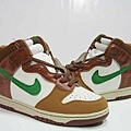 NIKE DUNK SB 高筒系列男鞋 白棕綠.jpg