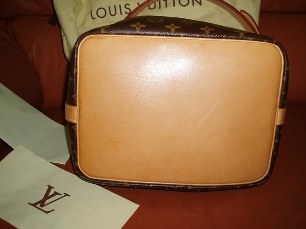 LV水桶包 100%真品 Louis Vuitton M42226 經典花紋  1.jpg