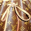 LV水桶包 100%真品 Louis Vuitton M42226 經典花紋  2.jpg