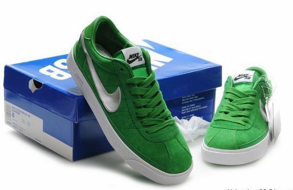 NIKE SB 全綠銀標 日本限定 街頭時尚款  買到賺到噢 (2).jpg