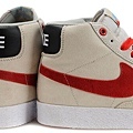 NIKE BLAZER 淺灰紅2.jpg