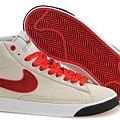 NIKE BLAZER 淺灰紅.jpg