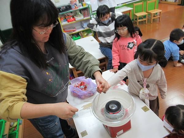 動手做古早味點心糖葫蘆&棉花糖!