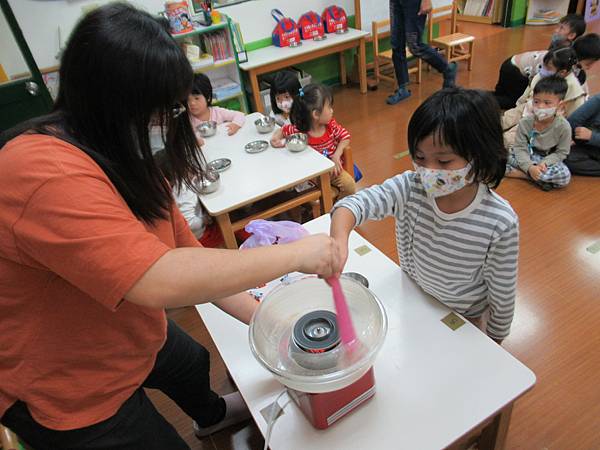動手做古早味點心糖葫蘆&棉花糖!
