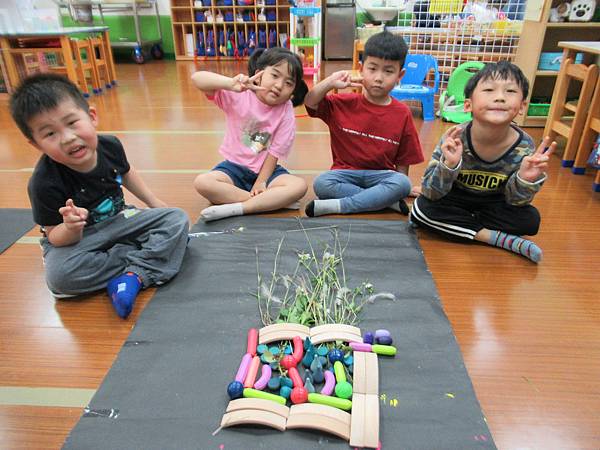 校園找花、插花趣~