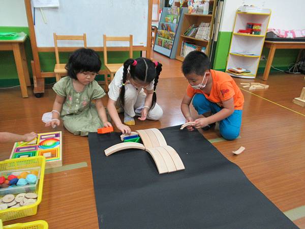 校園找花、插花趣~