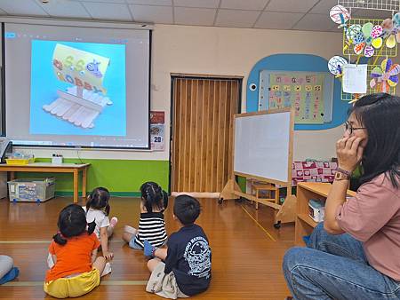 寶特瓶帆船下水囉~~