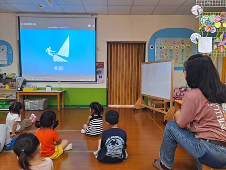 寶特瓶帆船下水囉~~