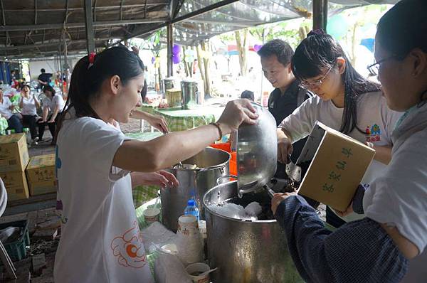 DSC06407-1024.jpg DSC06407-1024.jpg