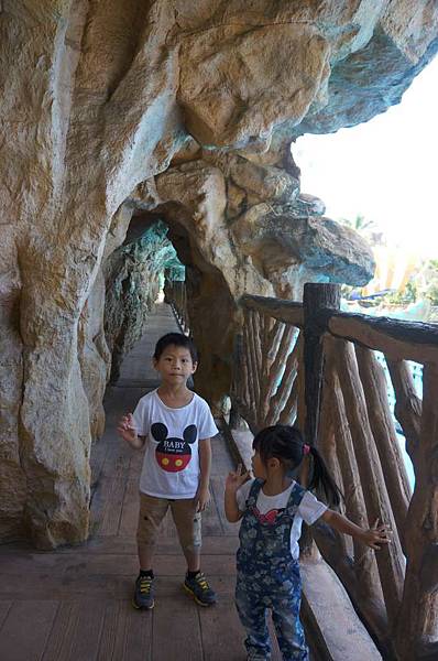 DSC08774-1024.jpg DSC08774-1024.jpg