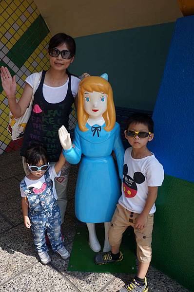 DSC08829-1024.jpg DSC08829-1024.jpg