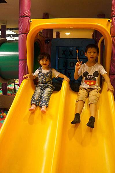 DSC09374-1024.jpg DSC09374-1024.jpg