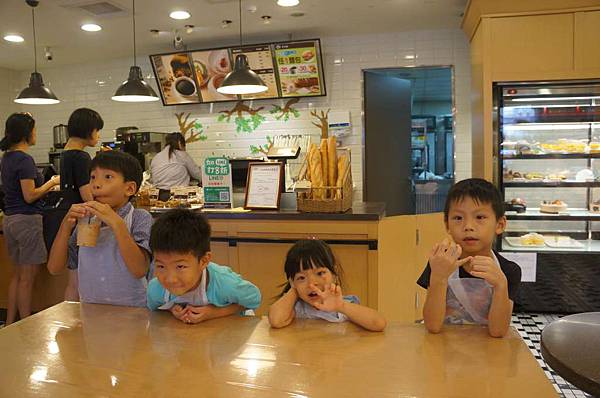 DSC00437-1024.jpg DSC00437-1024.jpg