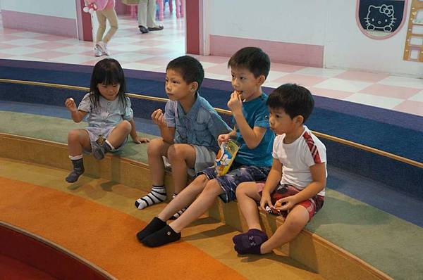 DSC04692-1024.jpg DSC04692-1024.jpg