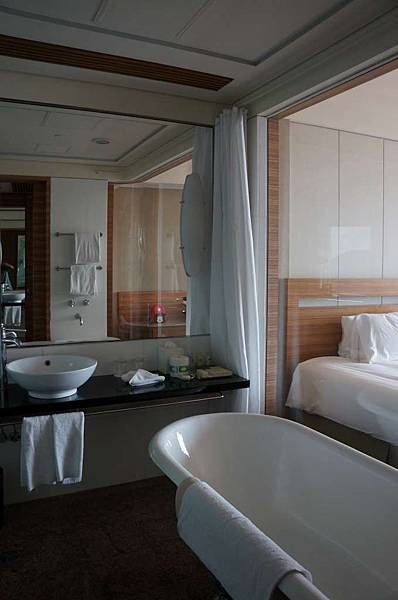 DSC04818-1024.jpg DSC04818-1024.jpg