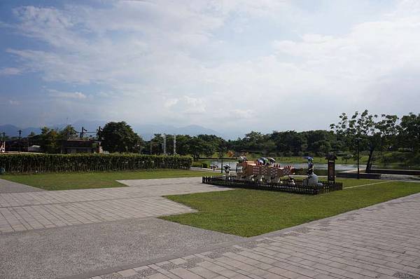 DSC00876-1024.jpg DSC00876-1024.jpg