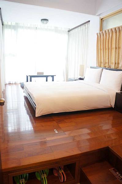 DSC00890-1024.jpg DSC00890-1024.jpg