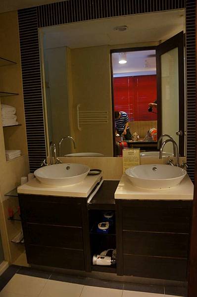 DSC00892-1024.jpg DSC00892-1024.jpg