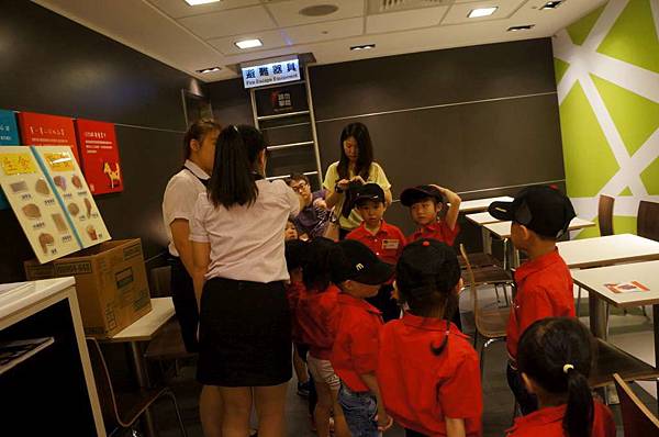 DSC02042-1024.jpg DSC02042-1024.jpg