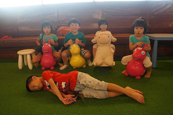 DSC02238-1024.jpg DSC02238-1024.jpg