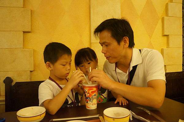 DSC05882-1024.jpg DSC05882-1024.jpg