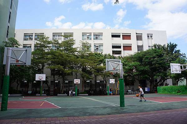 DSC02535-1024.jpg DSC02535-1024.jpg