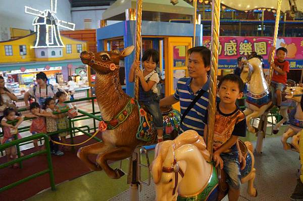 DSC02947-1024.jpg DSC02947-1024.jpg