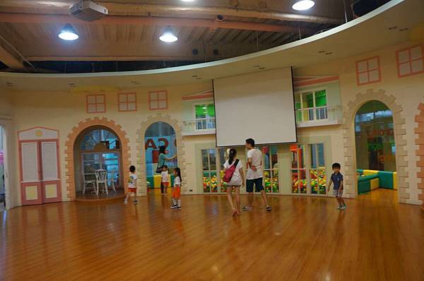 DSC03870-1024.jpg DSC03870-1024.jpg