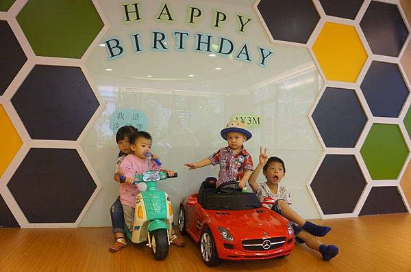 DSC04037-1024.jpg DSC04037-1024.jpg