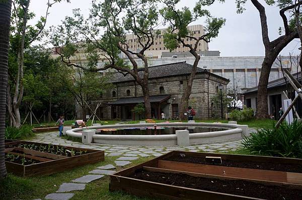 DSC04428-1024.jpg DSC04428-1024.jpg