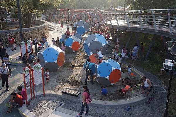 DSC05010-1024.jpg DSC05010-1024.jpg