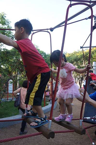 DSC05041-1024.jpg DSC05041-1024.jpg