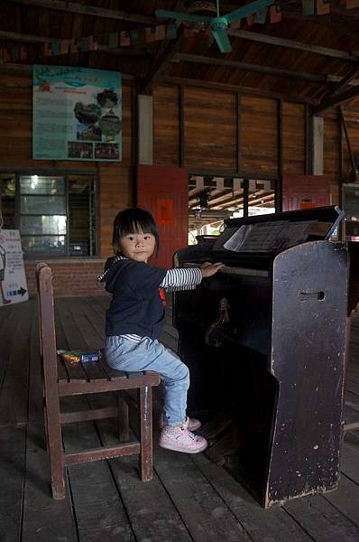 DSC06873-1024.jpg DSC06873-1024.jpg