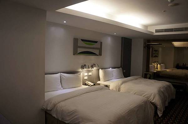 DSC07247-1024.jpg DSC07247-1024.jpg