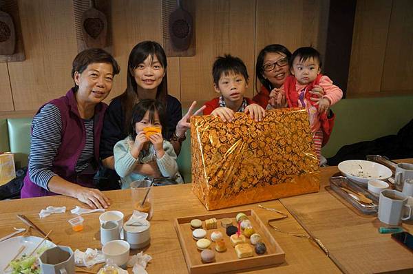 DSC07962-1024.jpg DSC07962-1024.jpg