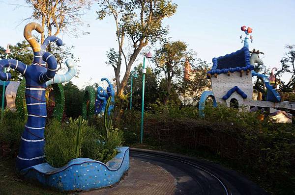 DSC01014-1024.jpg DSC01014-1024.jpg