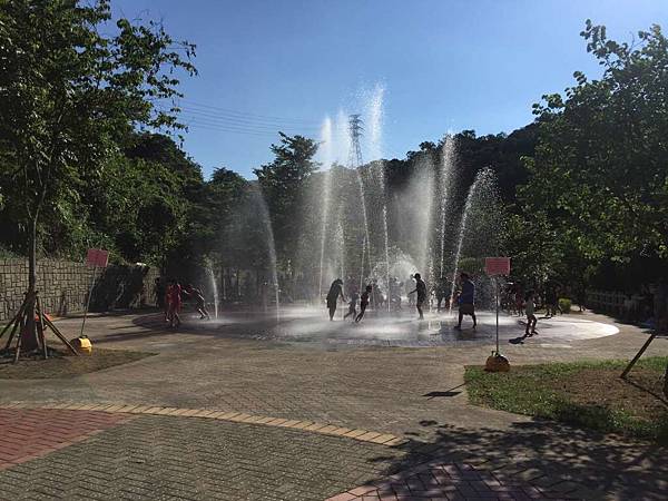 IMG_1660-1024.jpg IMG_1660-1024.jpg