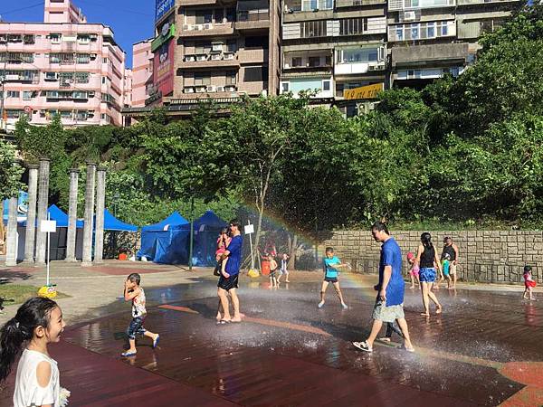 IMG_1666-1024.jpg IMG_1666-1024.jpg