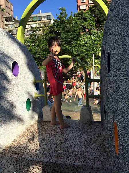 IMG_1680-1024.jpg IMG_1680-1024.jpg